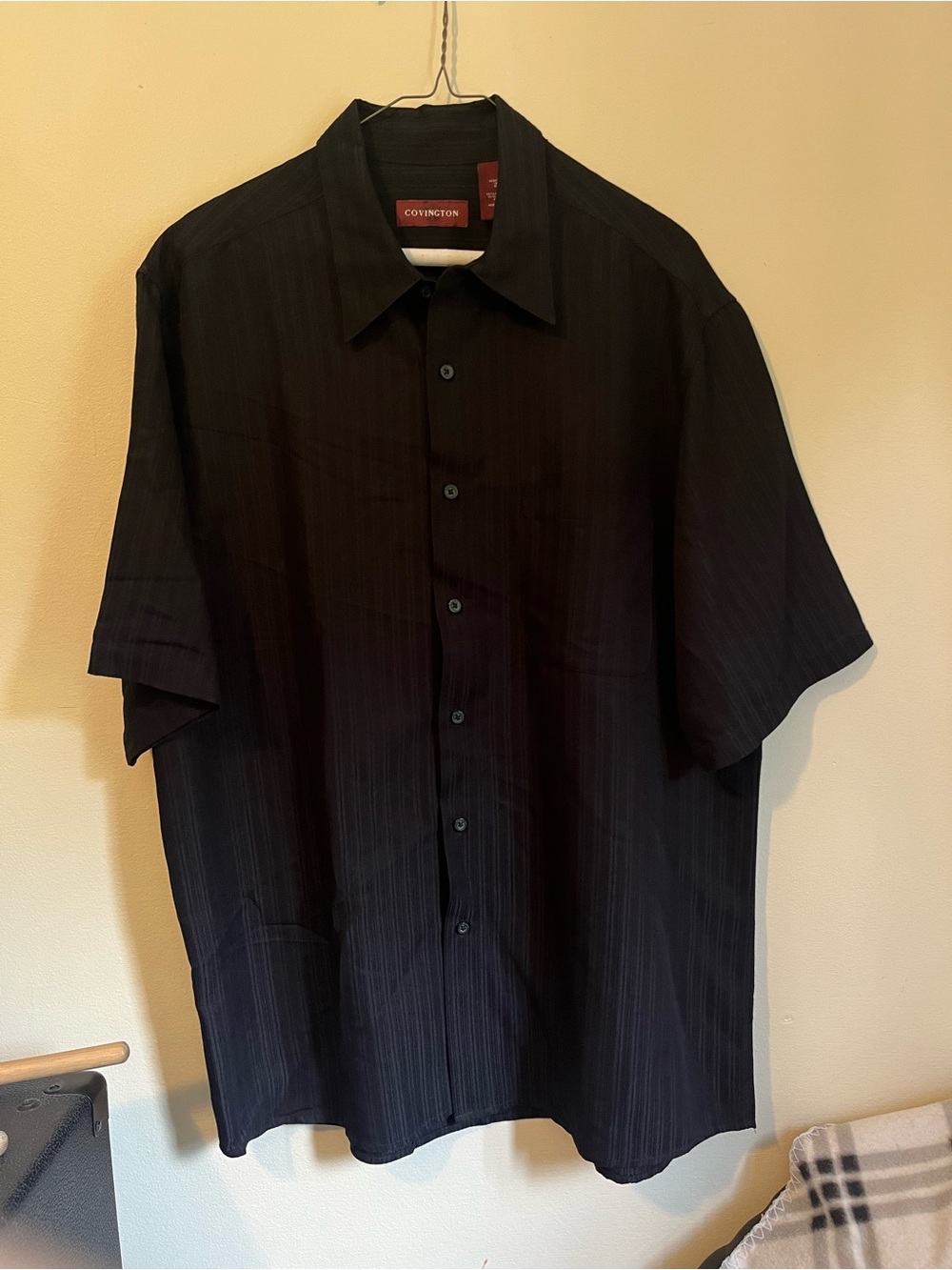 Covington Black Short Sleeve Button-Down Shirt with Subtle Stripe
